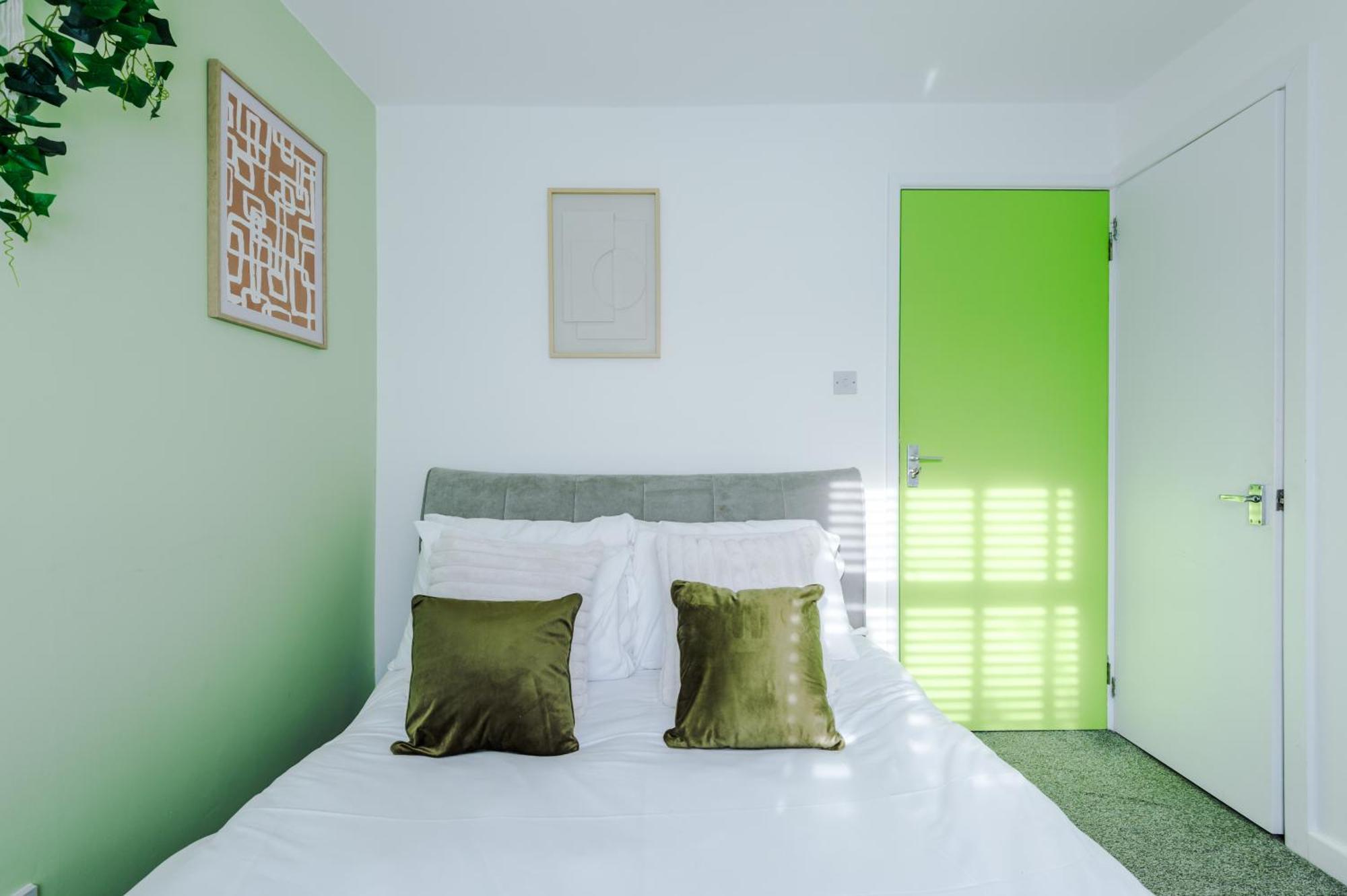 Large 7 Bedroom Town House In Chester City Centre Экстерьер фото