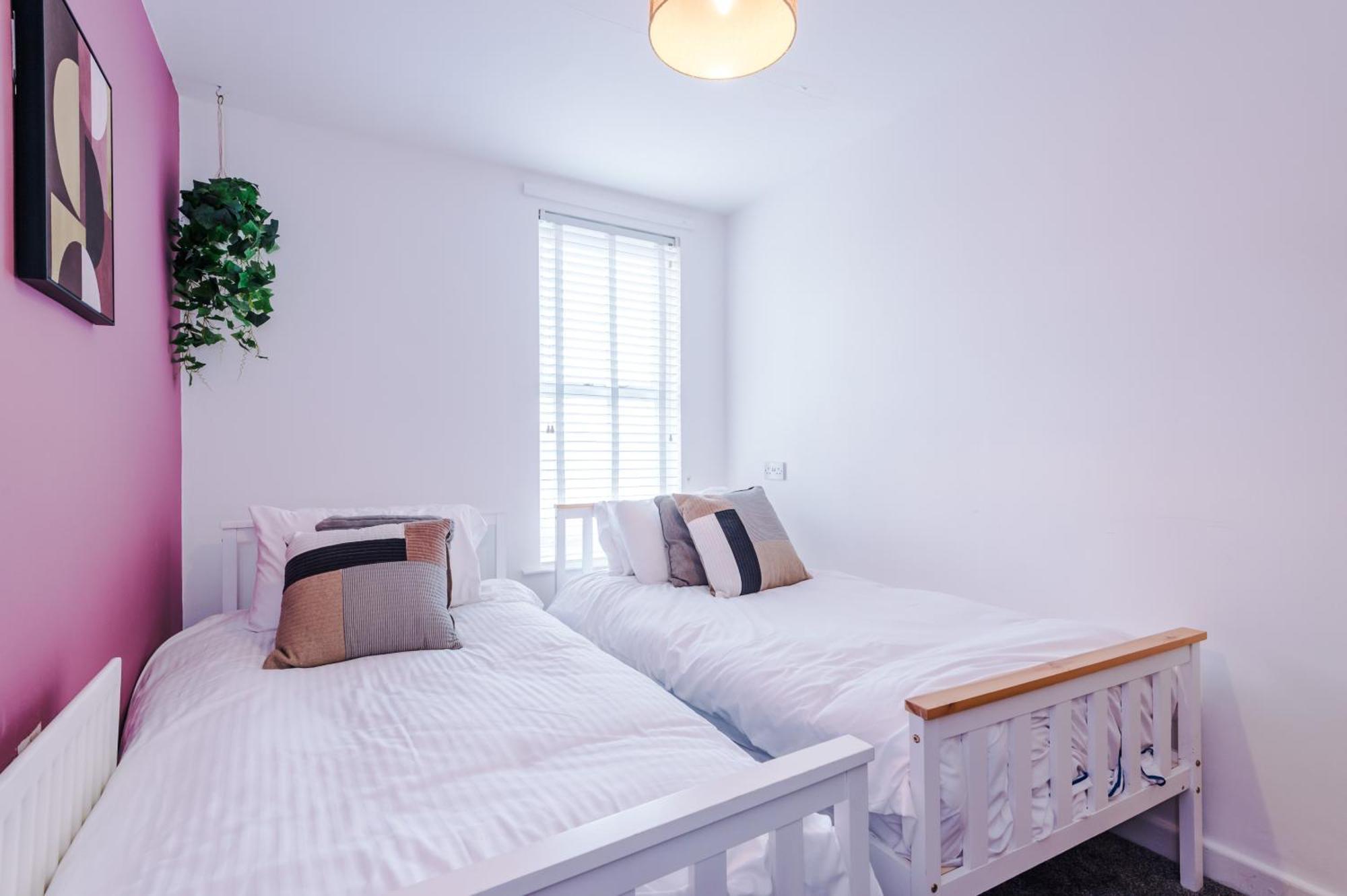 Large 7 Bedroom Town House In Chester City Centre Экстерьер фото