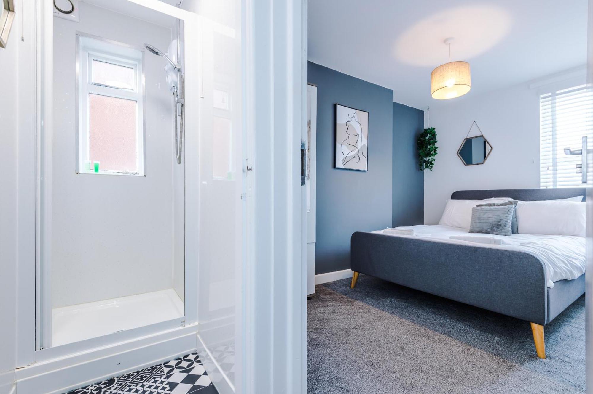 Large 7 Bedroom Town House In Chester City Centre Экстерьер фото